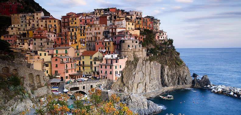 Discover Cinque Terre in Italy - Rolling Hills Francesco Conforti