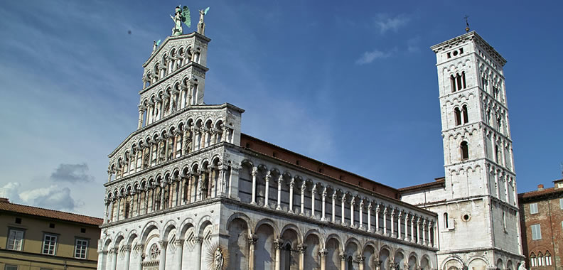 Discover Lucca in Italy - Rolling Hills Francesco Conforti