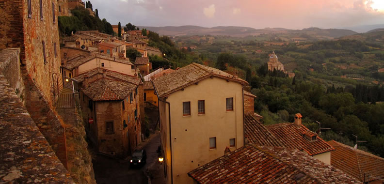 Discover Nobile Wine in Italy - Rolling Hills Francesco Conforti